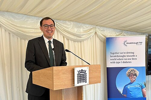 Tom Gordon at a diabetes event