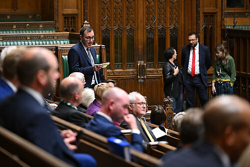 Tom Gordon speaking in the chamber